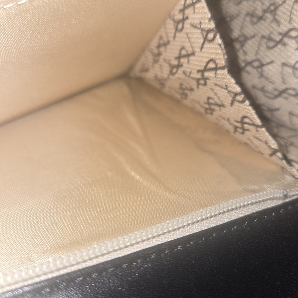 Yves Saint Laurent Vintage Black Patent Clutch - Picture 17 of 17